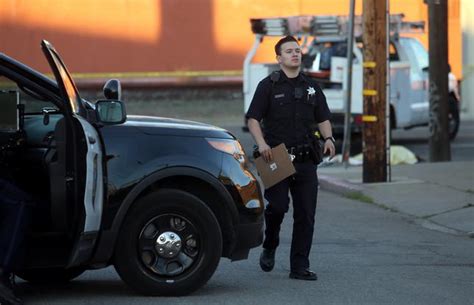 Oakland Bicyclist Struck Killed By Car East Bay Times