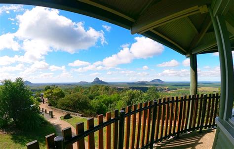 Glass House Mountain Lookout Aussie Bushwalking