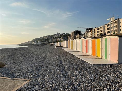 Sur La Plage Du Havre Le Retour Des Cabanes Blanches Divise