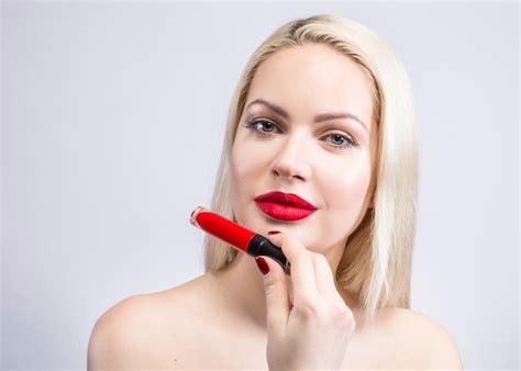 Premium Photo Portrait Of Beautiful Woman A Blonde With Red Lipstick