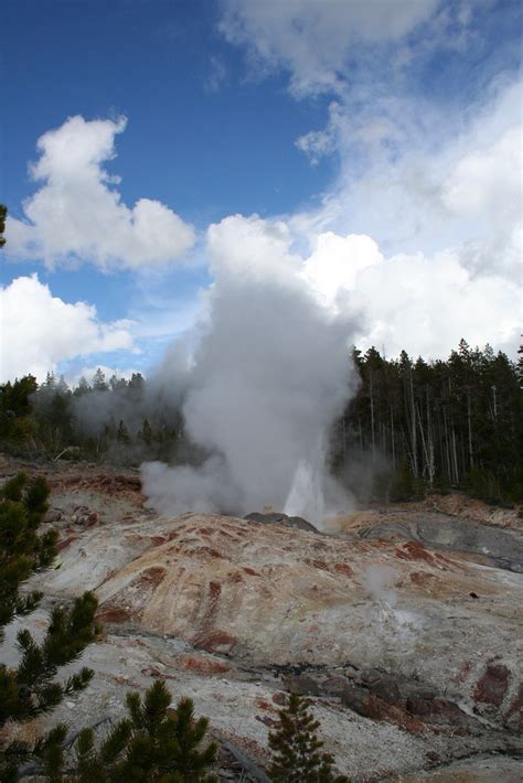 Steamboat Geyser No Major Eruption Since Yellowston Flickr