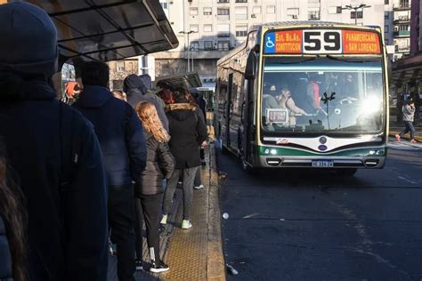 Aumentan Un 40 Los Boletos De Colectivos Y Trenes En El Amba Economis