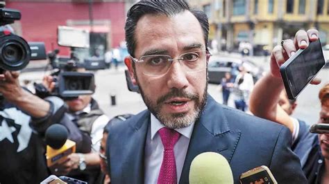 Jesús Orta tramita amparo tras librarse de orden de aprehensión