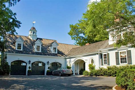 Timeless Classic New England Colonial Style Carriage House