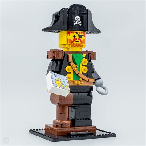 Tr S Vite Test Lego House Limited Edition A Minifigure Tribute