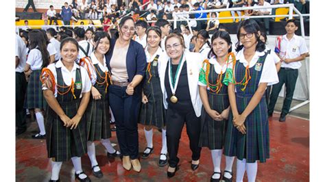 Alcaldesa Participa De Ceremonia De Imposici N De Distintivos A Los