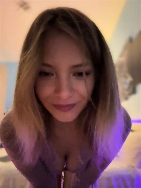 Sexy Blonde Annie 2024 03 30 184753