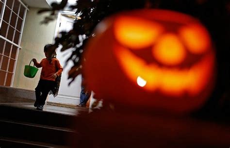 Illinois Sex Offender Decorates Home For Halloween News