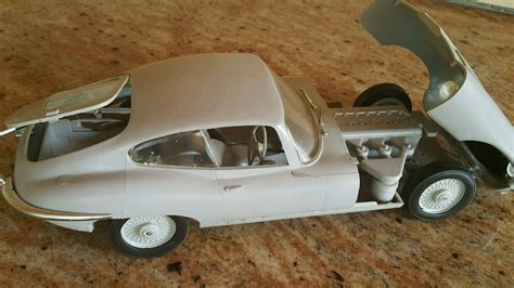 VINTAGE JAGUAR RALLYE LEMEZARU GYAR E TYPE 80s TIN TOY CAR FRICTION 1