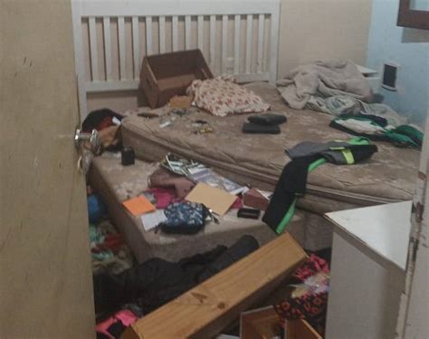 Delincuentes causaron destrozos y robaron en una vivienda céntrica