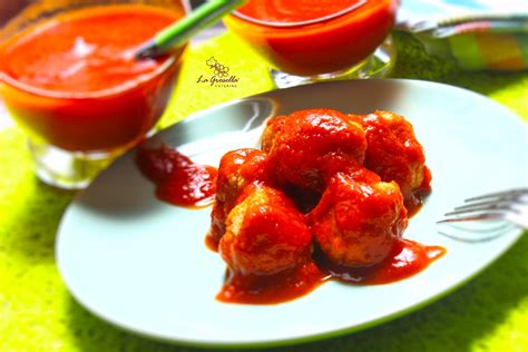 Mini albóndigas de carne con salsa de tomate La Grosella Comida