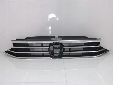 Volkswagen PASSAT B8 LIFT R LINE GRILL ATRAPA 3G0853653Q za 599 zł z