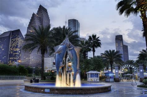 houston-downtown-aquarium-carousel-ferris-wheel ...