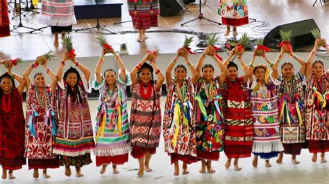 Flor de piña completo Guelaguetza 2023 Oaxaca México Segundo