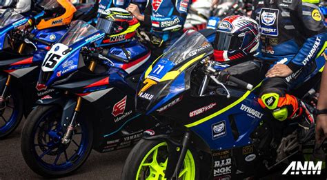 Blu Cru Yamaha Sunday Race Kali Pertama Di Mandalika