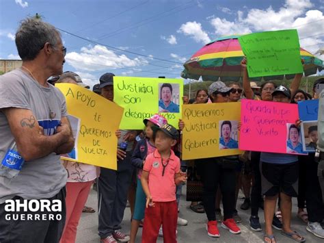 Bloquean la México Acapulco para exigir búsqueda de pescadores