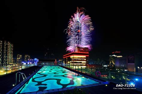 Dao 72328 台北101大樓跨年煙火 城市建築 夜景 天際線 Taipei A Photo On Flickriver