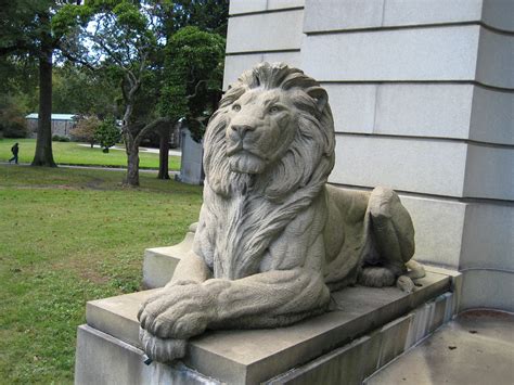 Stone Lion Statues In The Bronx Nyc Lions 1137 Two Stone L Flickr