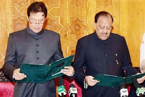 Cricket Hero Imran Khan Sworn In As Pakistan Pm The Straits Times