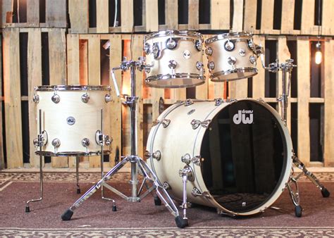 Dw Collector S Maple Ssc Natural Satin Oil Drum Set 22 10 12 16 So The Dw Store