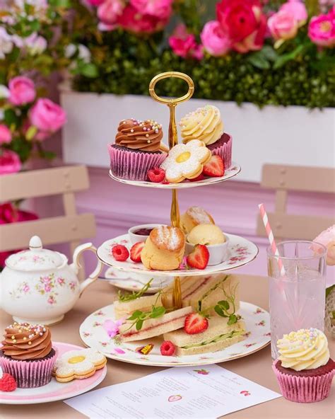 Peggy Porschen On Instagram Summer In The City Find A Floral Feast