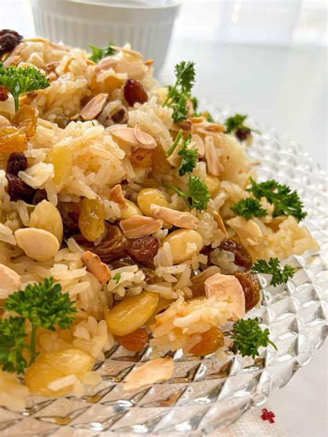 Jaíne Mackievicz's Pilaf Recipe with Dried Fruit and Nuts