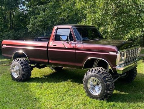 Pin By Josh Mcmillan On Quick Saves Ford Pickup Trucks Lifted Ford