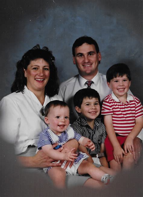 Larkin Mortuary Funeral Services Include Obituaries, Tributes, and Messages 3