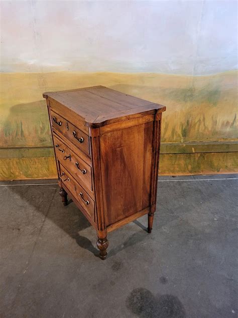 Proantic Petite Commode Poque Louis Xvi En Merisier