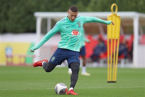 Richarlison Explica E Defende Fala Pol Mica Na Sele O Mais Goi S