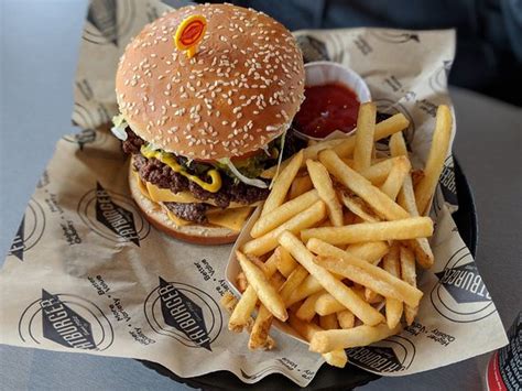 Fatburger Okotoks Commander En Ligne Menu Prix And Réservations Tripadvisor