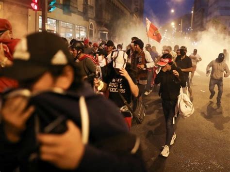 Clashes Between Protesters Police Intensify As Thousands Rally In Peru