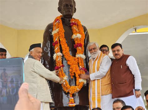 स्वतंत्रता संग्राम सेनानी स्वo पंडित राम सुमेर शुक्ला की जयंती पर केंद्रीय मंत्री अश्वनी चौबे