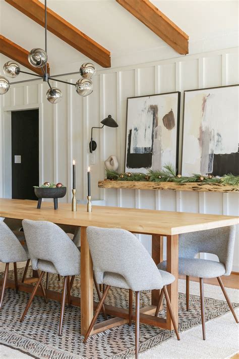 6 Easy Christmas Table Centerpieces That Won’t Break the Bank