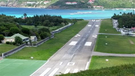 St. Barth's runway | SkyVector