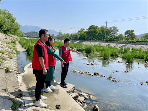 五水共治迎亚运 百丈镇、鸬鸟镇、黄湖镇联合开展流域共治行动水质工作河道