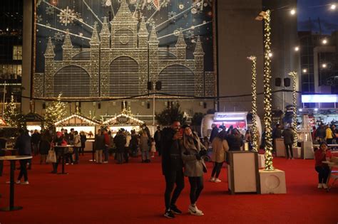 Arranca el mercadillo navideño de Nuevos Ministerios