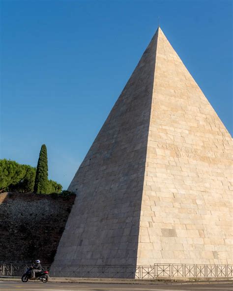 Pyramid of Cestius in Rome | Violeta Matei - Inspiration for ...