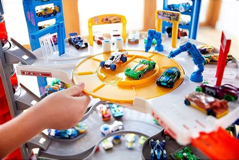Hot Wheels Super Ultimate Garaj Dev Kule Fml03