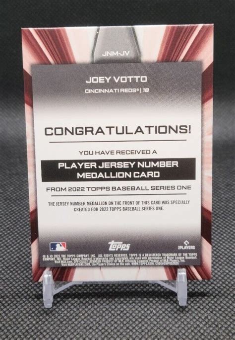 2867A Joey Votto 2022 Topps Series 1 Jersey Number Medallion Relics