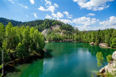 Jezioro Woda Las Drzewa Czechy Skalne Miasto Adrspach Foto De Stock