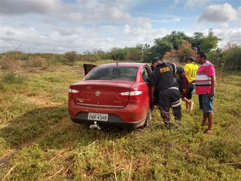 4DZ Patrulha PM DA VTR TOR DO 2º DPRE RCUPERA VEÍCULO ROUBADO EM