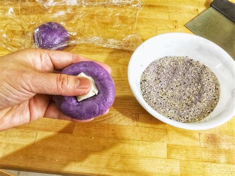 Ube Cheese Pandesal - PinoyBites