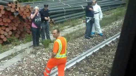 Un Marocain Se Jette Sous Un Train En Italie Le360ma