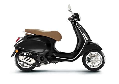 Motorrad Vergleich Vespa Primavera Iget Vs Vespa Gts Iget