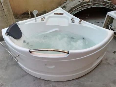 White Acrylic Corner Jacuzzi Bath Tub For Hydro Massage Therapy 54x54 At Rs 65000 In Ghaziabad