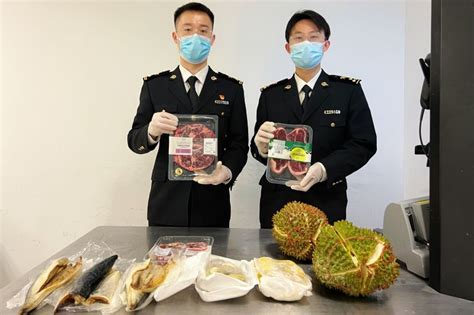 违规携带新鲜动植物产品入境被查获（图）