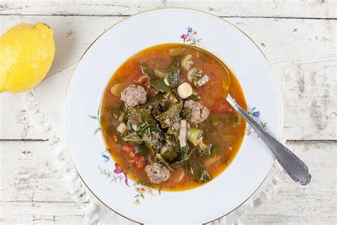 Savoy cabbage soup with meatballs | Ohmydish