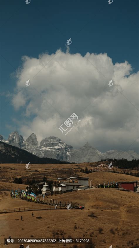 丽江玉龙雪山牦牛坪景区高山丘壑自然风景摄影素材汇图网