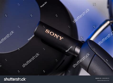 1 Sony Xm5 Images, Stock Photos & Vectors | Shutterstock